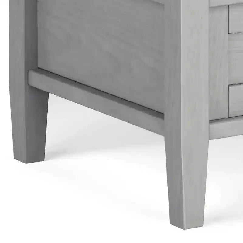 Table d'appoint WyndenHall Norfolk Gris brume : style de transition, matériau en pin, tiroir de rangement, capacité de 22,7 kg