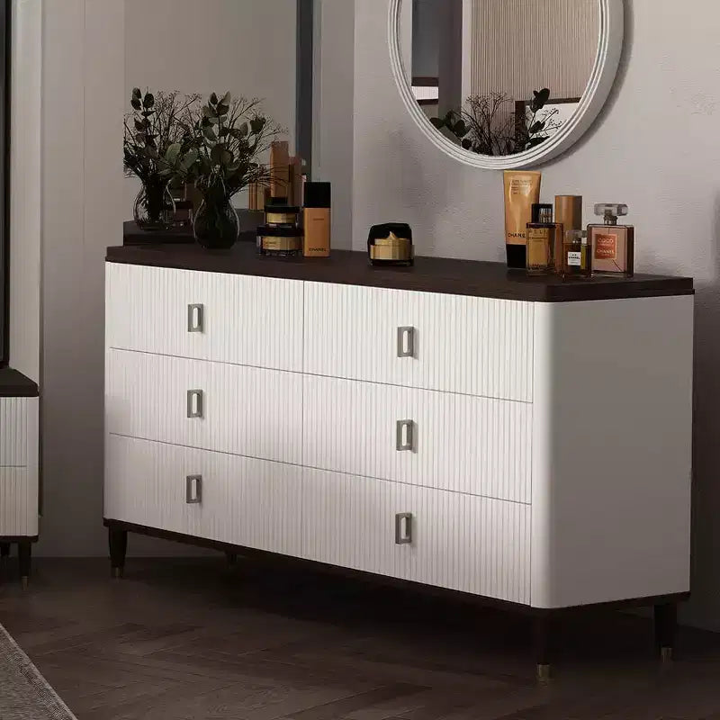 Acme Furniture Commode décorative Carena de 66,5 po, finition blanc et marron : 5 tiroirs en bois composite, aucun assemblage requis