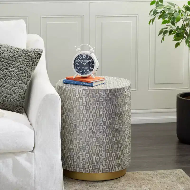Table d'appoint contemporaine en nacre grise - Olivia & May