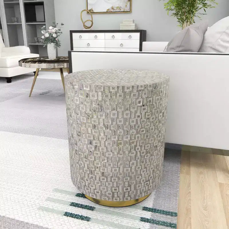 Table d'appoint contemporaine en nacre grise - Olivia & May