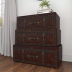 Olivia & May Coffre traditionnel en similicuir et bois marron : Rangement élégant à compartiments, aucun assemblage requis