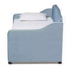 Lit de repos capitonné Twin Freda Velvet avec lit gigogne bleu clair - Baxton Studio : Rembourré, moderne du milieu du siècle, pas besoin de sommier tapissier