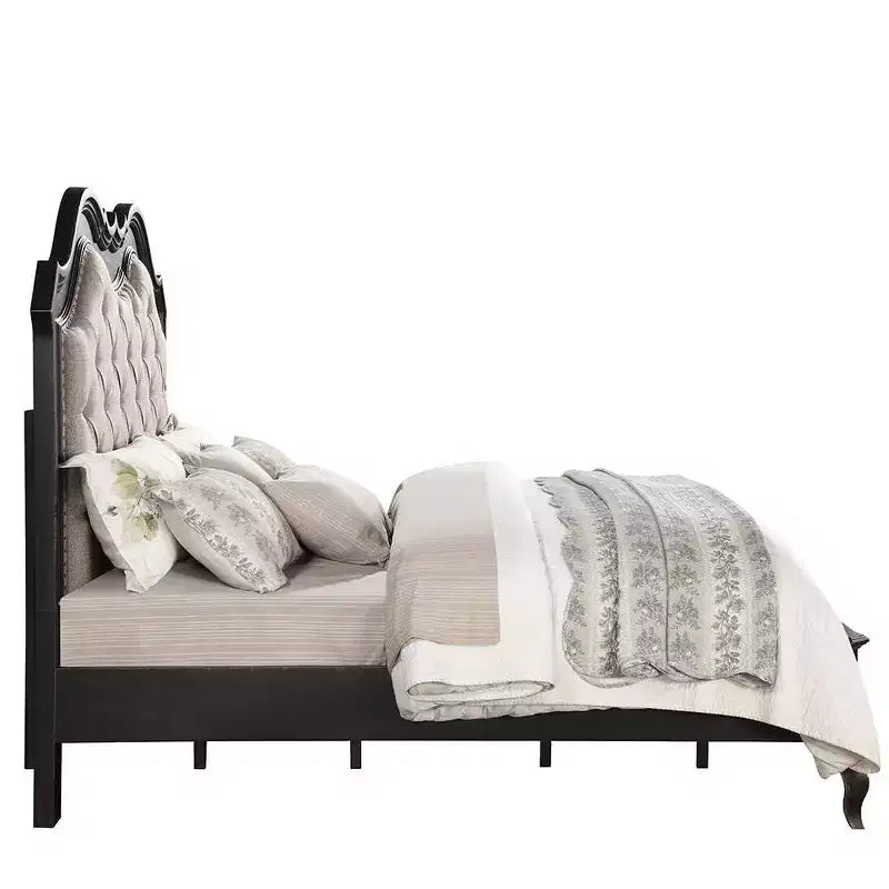 Lit Queen size de 169 cm Chelmsford avec tissu beige et finition noire antique - Acme Furniture : revêtement en lin, cadre en bois, motif capitonné
