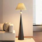 Lampadaire contemporain en métal conique avec abat-jour en tissu