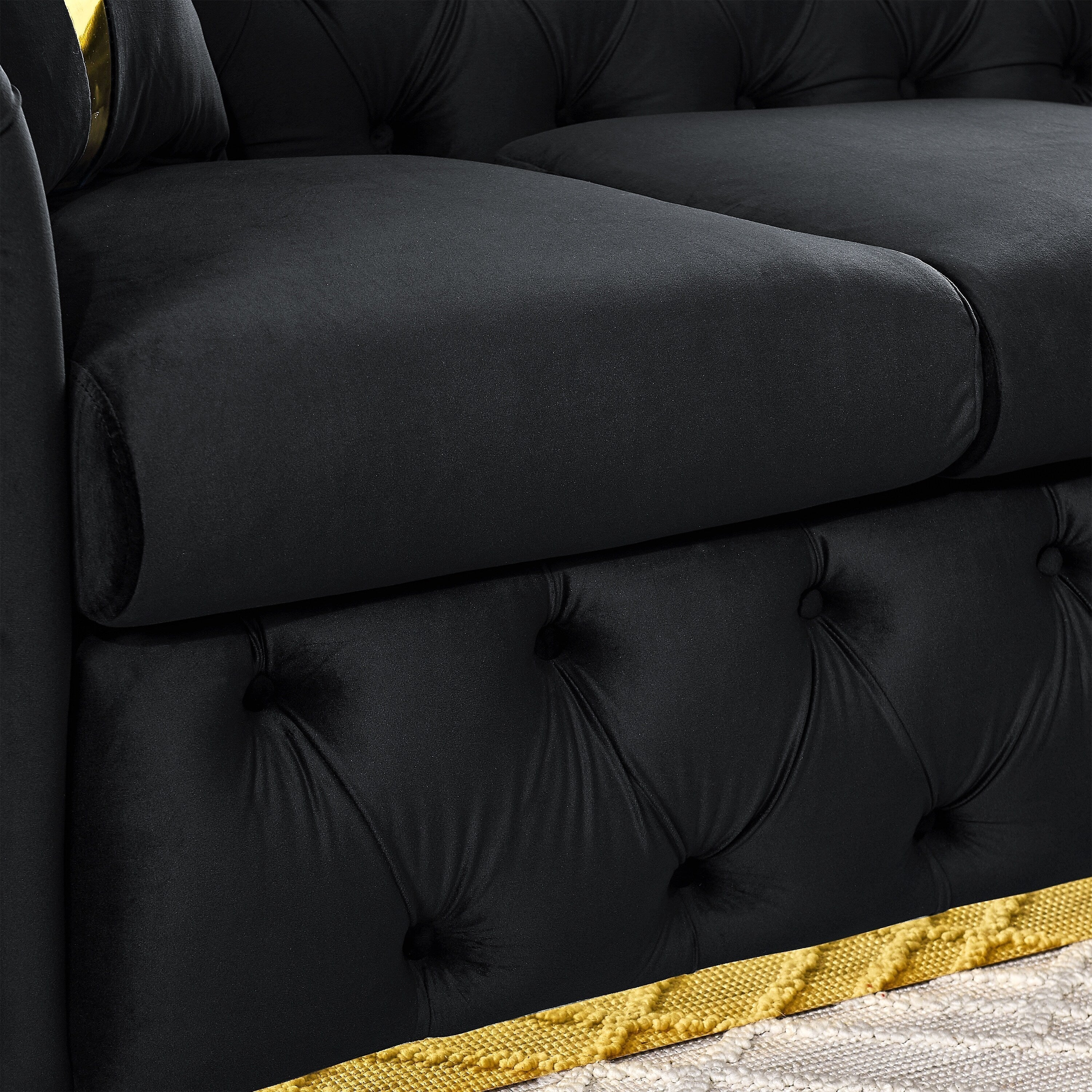 Canapé 3 places 90,6 Velvet avec 2 coussins haute densité, accents dorés et coussins