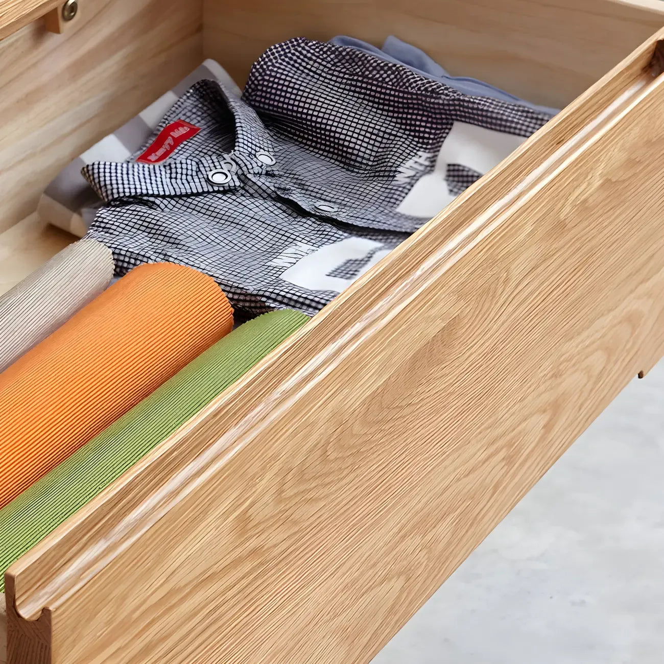 Commode double en chêne naturel traditionnel pour chambre à coucher