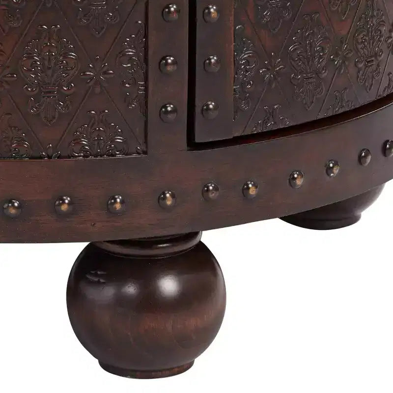Table d'appoint ronde vintage rustique en bois Kensington Hill Hadley 55 cm de large avec étagère de rangement Motif gaufré en cuir marron pour salon