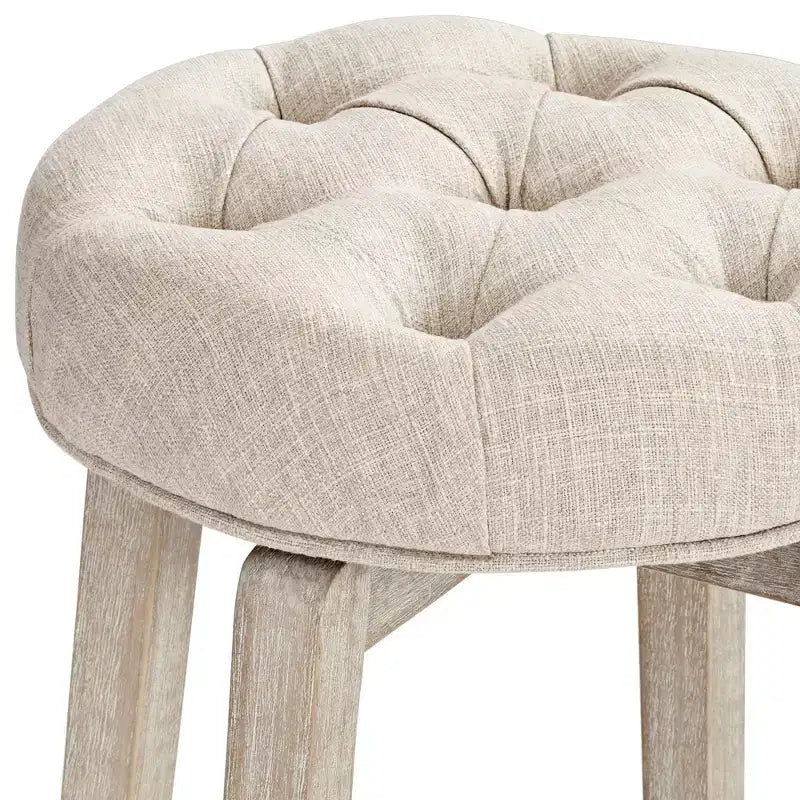 55 Downing Street Shelby Tabouret de bar pivotant en bois blanc 29 po de haut, rustique, style ferme, rembourré en tissu avoine avec repose-pieds pour comptoir de cuisine.
