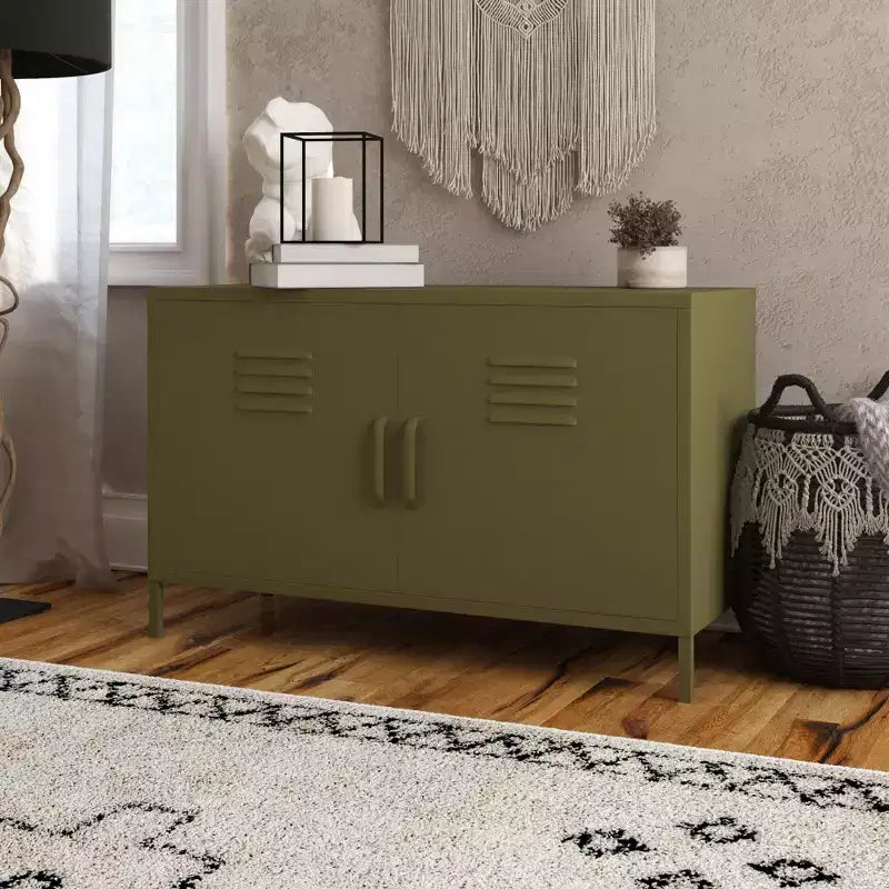 Armoire d'appoint en métal à 2 portes Shadwick de RealRooms