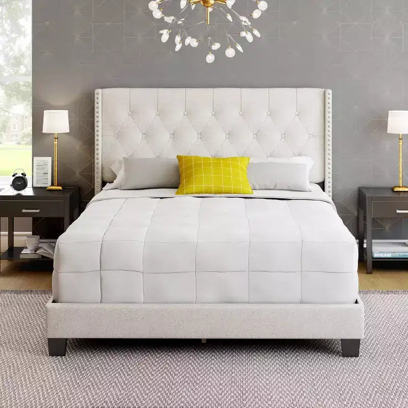 Lit plateforme capitonné en lin Maya Wingback avec clous décoratifs - Eco Dream