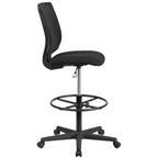 Chaise de bureau ergonomique Flash Furniture avec dossier mi-haut en maille, siège en tissu noir et repose-pieds réglable