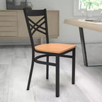 Chaise de salle à manger de restaurant en métal à dossier en X Emma et Oliver Black