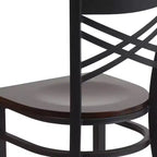Chaise de salle à manger de restaurant en métal à dossier en X Emma et Oliver Black