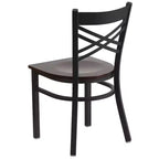 Chaise de salle à manger de restaurant en métal à dossier en X Emma et Oliver Black