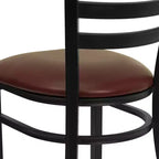 Chaise de salle à manger en métal à dossier échelle Emma et Oliver Black pour restaurant