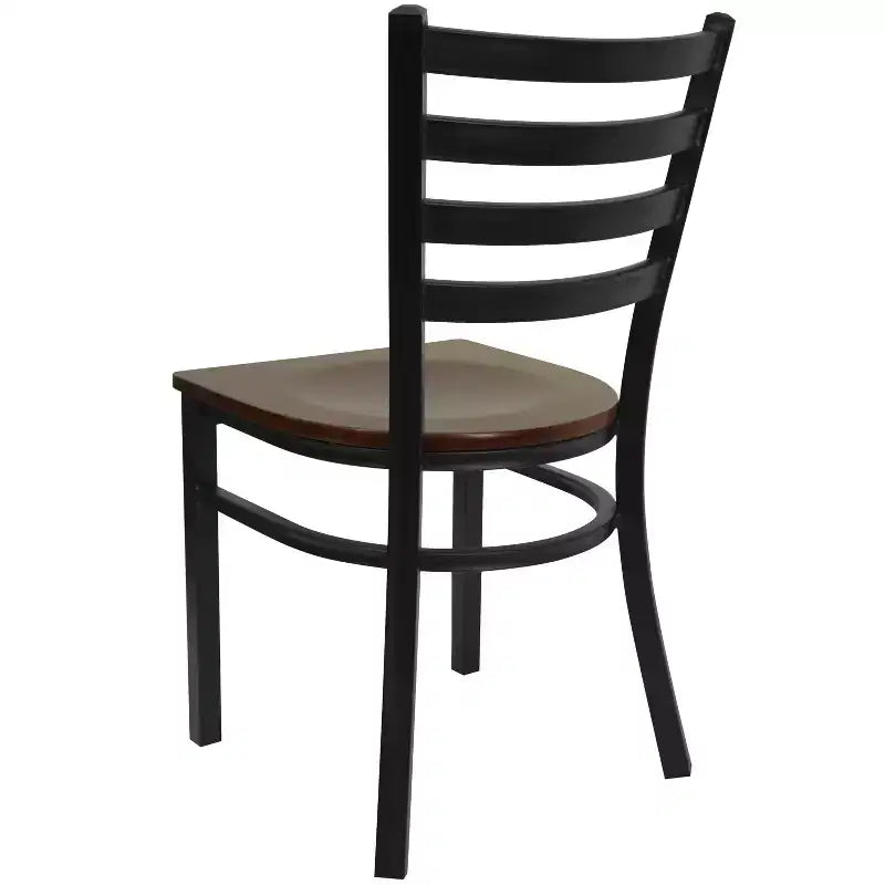 Chaise de salle à manger en métal à dossier échelle Emma et Oliver Black pour restaurant