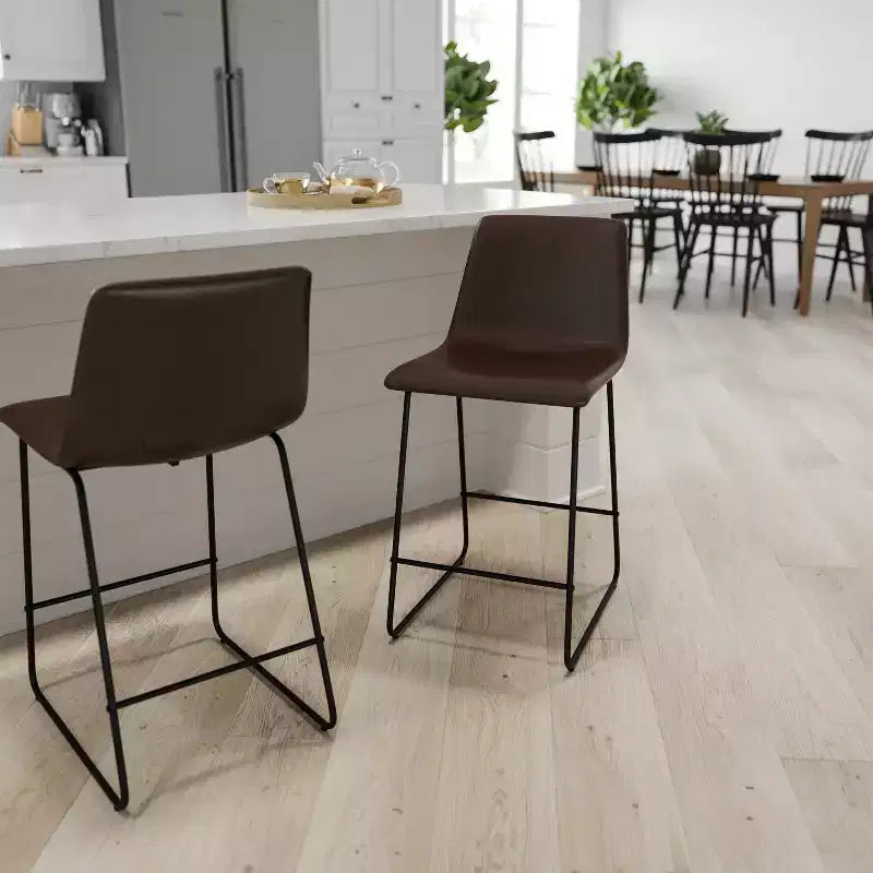 Tabourets de bar Merrick Lane de 61 cm de hauteur avec siège baquet en similicuir, lot de 2