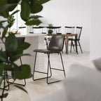 Tabourets de bar Merrick Lane de 61 cm de hauteur avec siège baquet en similicuir, lot de 2