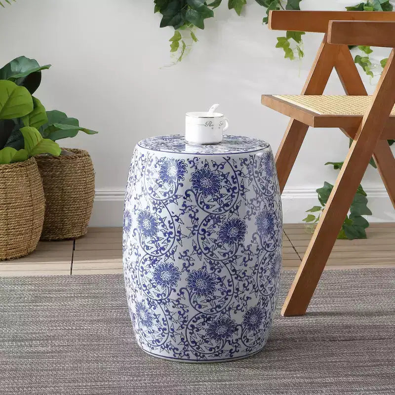 JONATHAN Y Lotus Blossom 17.5 Tabouret de jardin/Table d'appoint en céramique Chinoiserie, Bleu/Blanc
