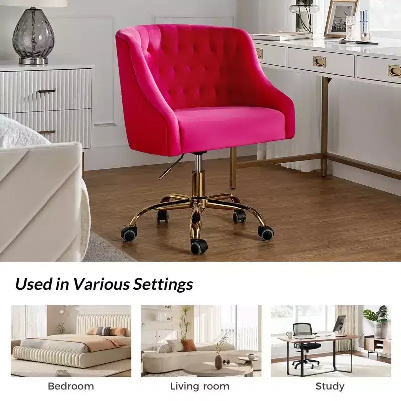 Chaise de bureau pivotante à hauteur réglable en velours Anika avec dossier capitonné et base dorée | Karat Home