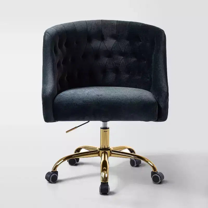 Chaise de bureau pivotante à hauteur réglable en velours Anika avec dossier capitonné et base dorée | Karat Home
