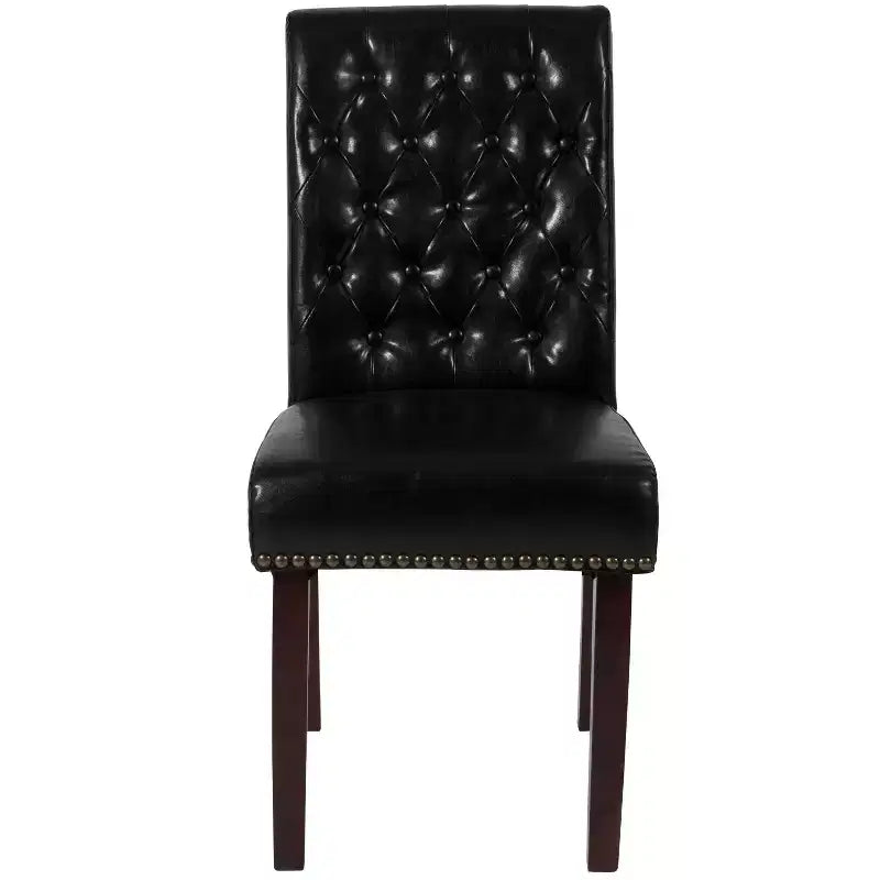 Chaise Parsons rembourrée Merrick Lane avec garniture cloutée