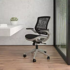 Chaise de bureau pivotante de direction Flash Furniture à dossier mi-hauteur en maille transparente avec accoudoirs relevables