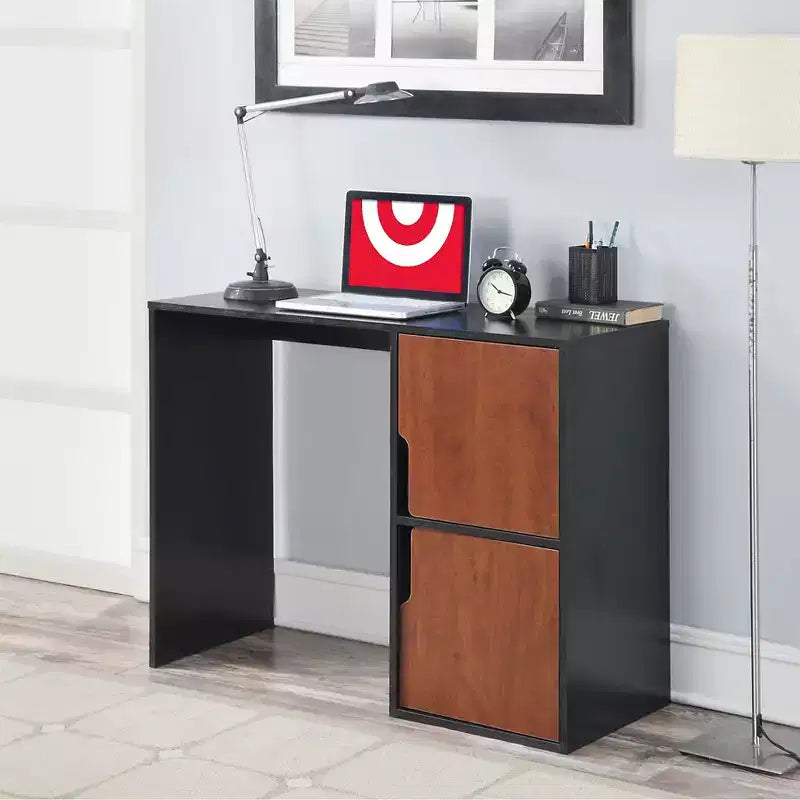 Bureau d'étudiant Designs2Go avec armoires de rangement - Breighton Home