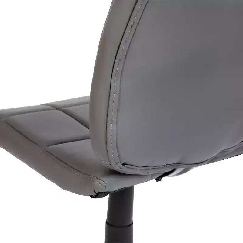 Chaise de bureau pivotante Emma et Oliver en vinyle matelassé à dossier mi-hauteur