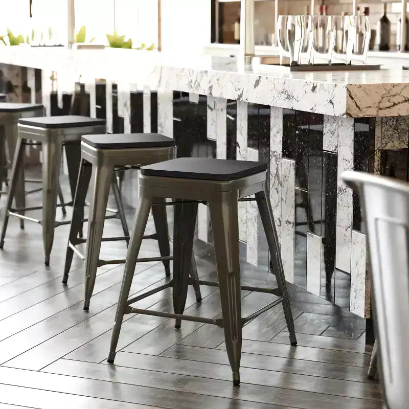 Flash Furniture Cierra, ensemble de 4 tabourets de bar en métal sans dossier de 61 cm de hauteur, de qualité commerciale, pour l'intérieur, avec sièges en résine polyvalente tout temps