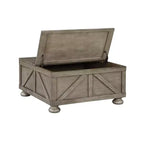 Table basse carrée Pershins Farmhouse avec rangement - HOMES: Inside + Out