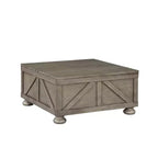 Table basse carrée Pershins Farmhouse avec rangement - HOMES: Inside + Out