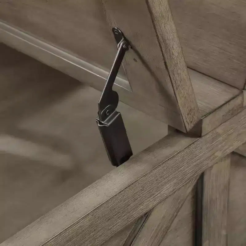 Table basse carrée Pershins Farmhouse avec rangement - HOMES: Inside + Out