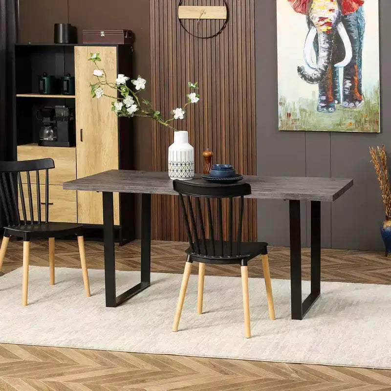 HOMCOM Table à manger moderne à bords ondulés 63 po pour 6 personnes, Table de cuisine en bois avec pieds en acier, Table de salle à manger rectangulaire avec base métallique solide, Gris