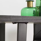 HOMCOM Table à manger moderne à bords ondulés 63 po pour 6 personnes, Table de cuisine en bois avec pieds en acier, Table de salle à manger rectangulaire avec base métallique solide, Gris