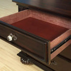 Table de chevet à 3 tiroirs Pennings avec pieds tournés – HOMES: Inside + Out