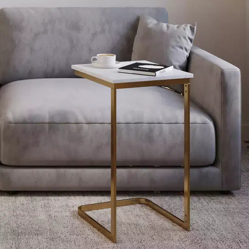 Table d'appoint en C Lavish Home - Table d'appoint en véritable marbre avec cadre en fer doré pour canapé, causeuse ou lit - Meuble de salon moderne, blanc