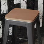 Siège en polyrésine durable toutes saisons Emma et Oliver pour chaises de salle à manger, tabourets de comptoir et tabourets de bar en métal coloré