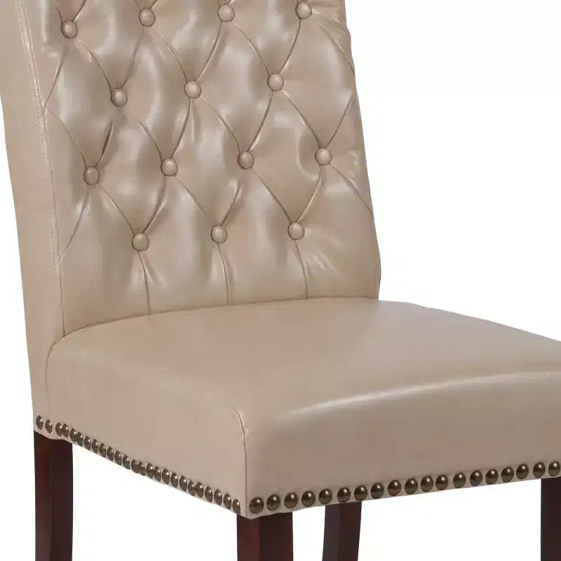 Emma et Oliver Lot de 2 Chaises de Salle à Manger Rembourrées à Dossier Roulé Parson's avec Rivets et Cadre Fini avec Patins en Plastique