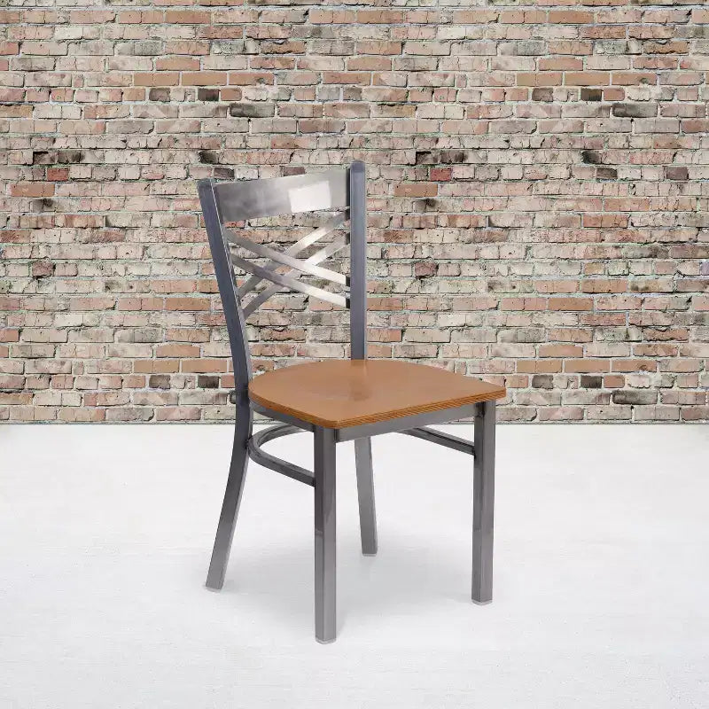 Chaise de restaurant en métal à dossier en X, recouverte d'un revêtement transparent, lot de 2, par Emma et Oliver