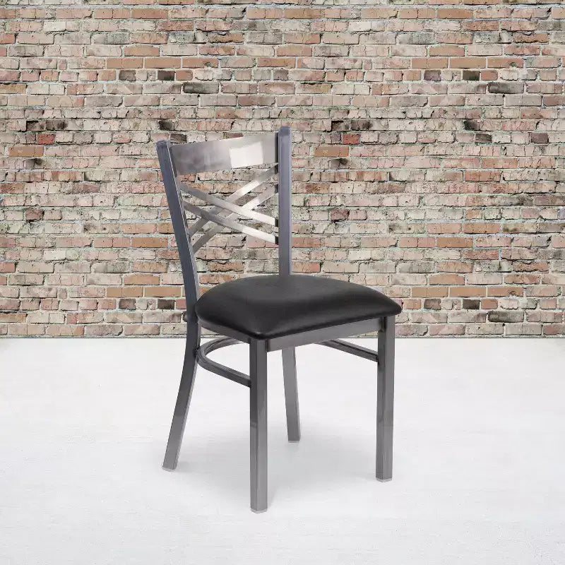Chaise de restaurant en métal à dossier en X, recouverte d'un revêtement transparent, lot de 2, par Emma et Oliver
