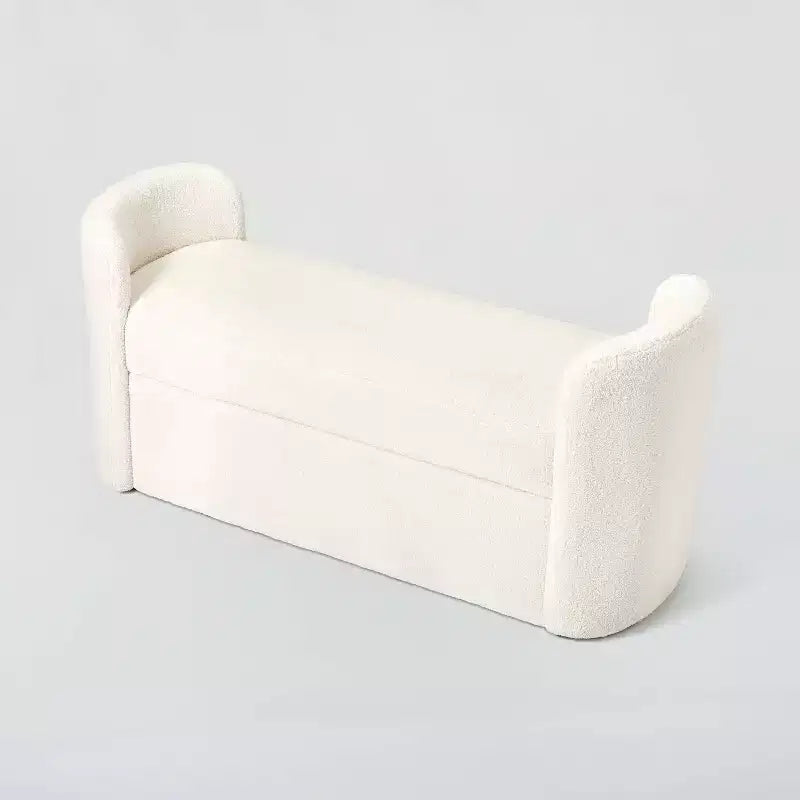 Banc arrondi Springdell – Threshold conçu avec Studio McGee