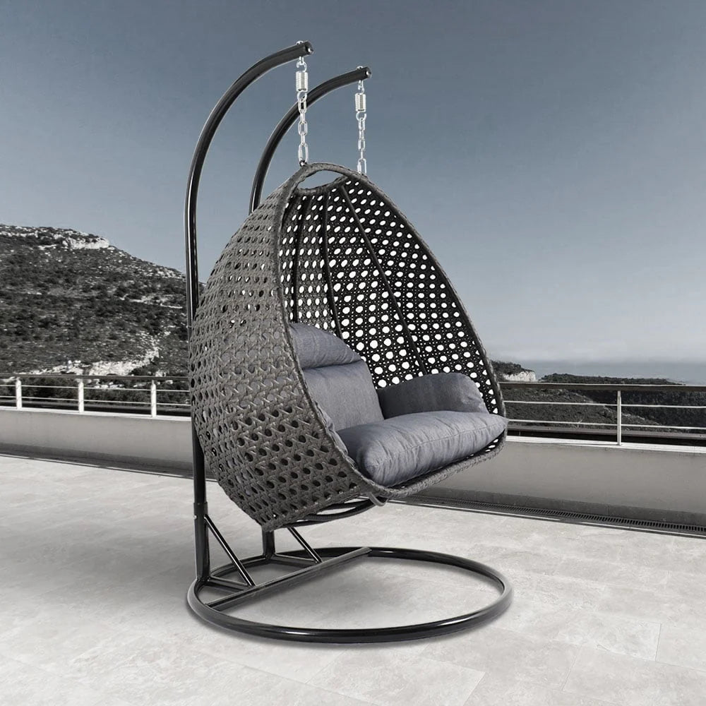 LeisureMod Fauteuil suspendu œuf 2 places avec support - Balançoire hamac de patio en rotin osier intérieur/extérieur avec coussins
