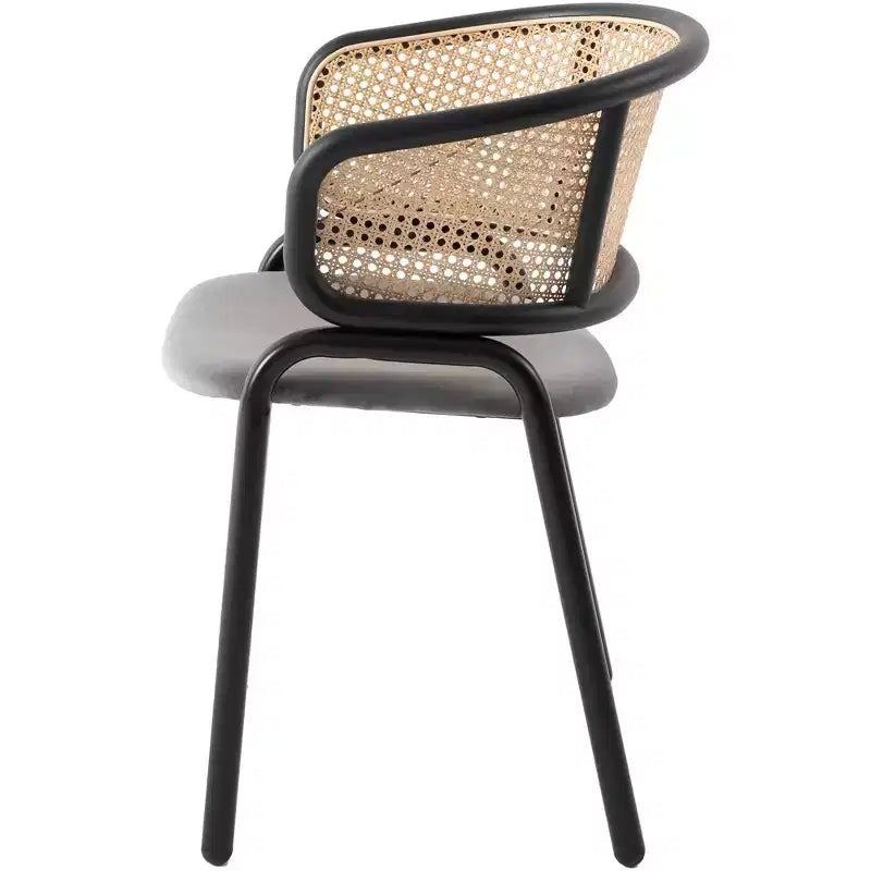 Chaise de salle à manger moderne Ervilla avec cadre noir par LeisureMod, design durable, assise confortable, parfaite pour la cuisine, la salle à manger, le bureau ou le salon