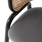 Chaise de salle à manger moderne Ervilla avec cadre noir par LeisureMod, design durable, assise confortable, parfaite pour la cuisine, la salle à manger, le bureau ou le salon