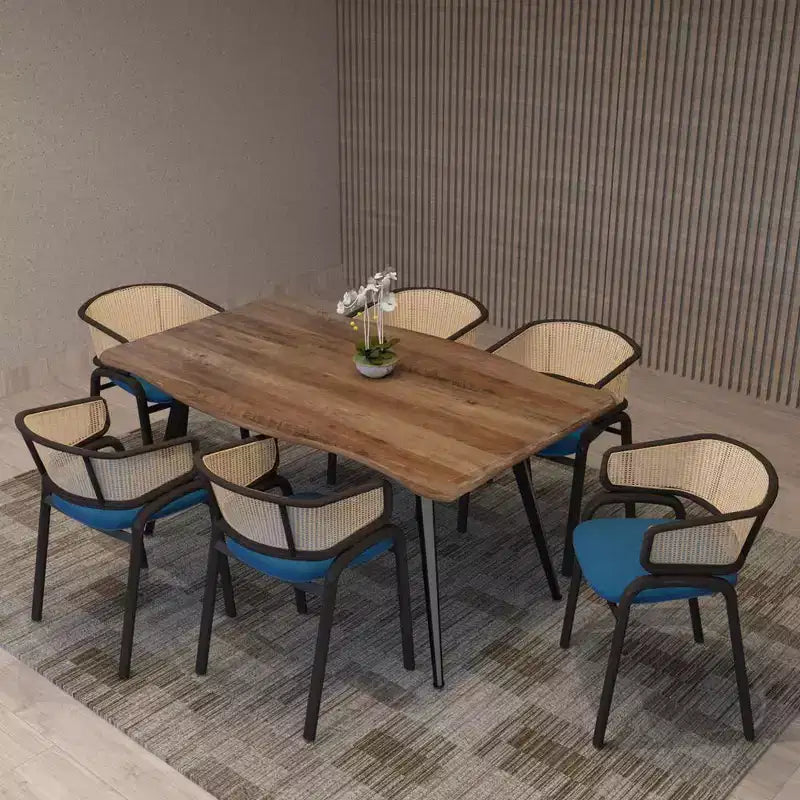 Chaise de salle à manger moderne Ervilla avec cadre noir par LeisureMod, design durable, assise confortable, parfaite pour la cuisine, la salle à manger, le bureau ou le salon