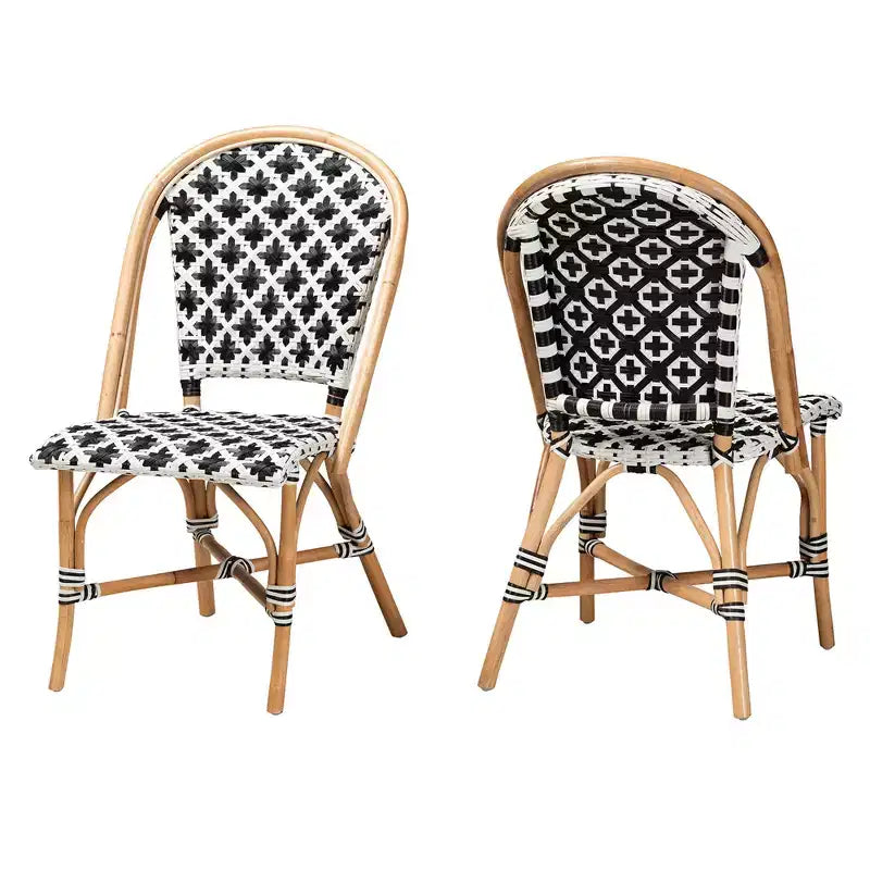 bali & pari Ambre Moderne Tressage Noir et Blanc Français Rotin Naturel Ensemble de 2 Chaises Bistro