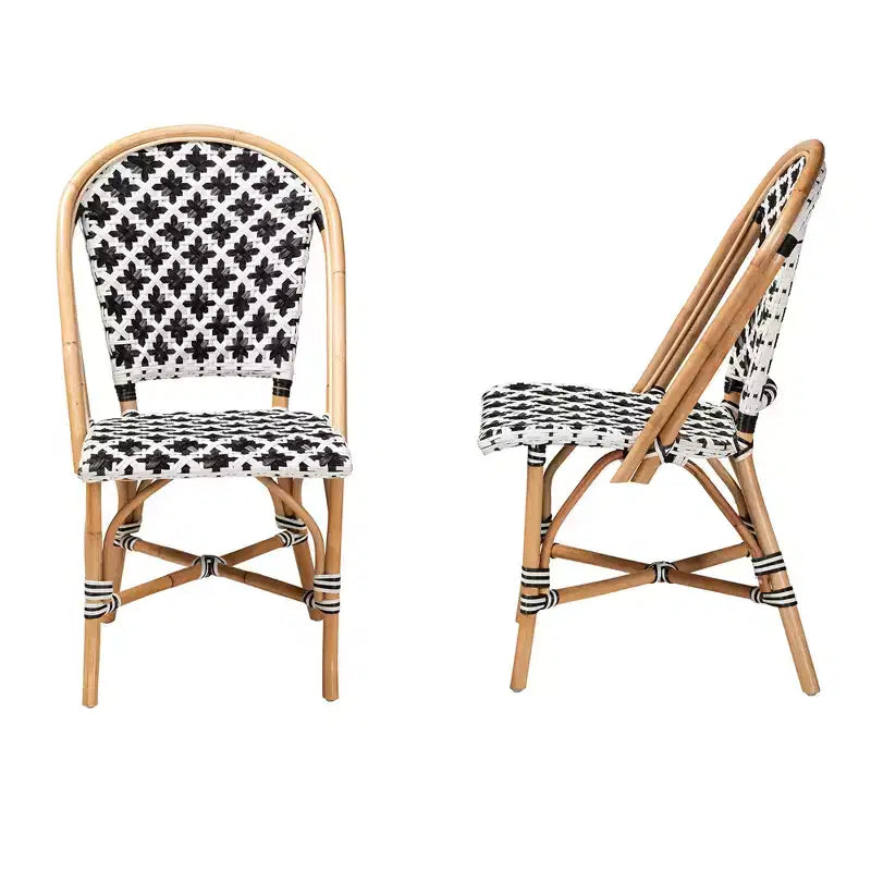 bali & pari Ambre Moderne Tressage Noir et Blanc Français Rotin Naturel Ensemble de 2 Chaises Bistro