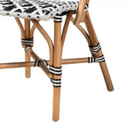 bali & pari Ambre Moderne Tressage Noir et Blanc Français Rotin Naturel Ensemble de 2 Chaises Bistro