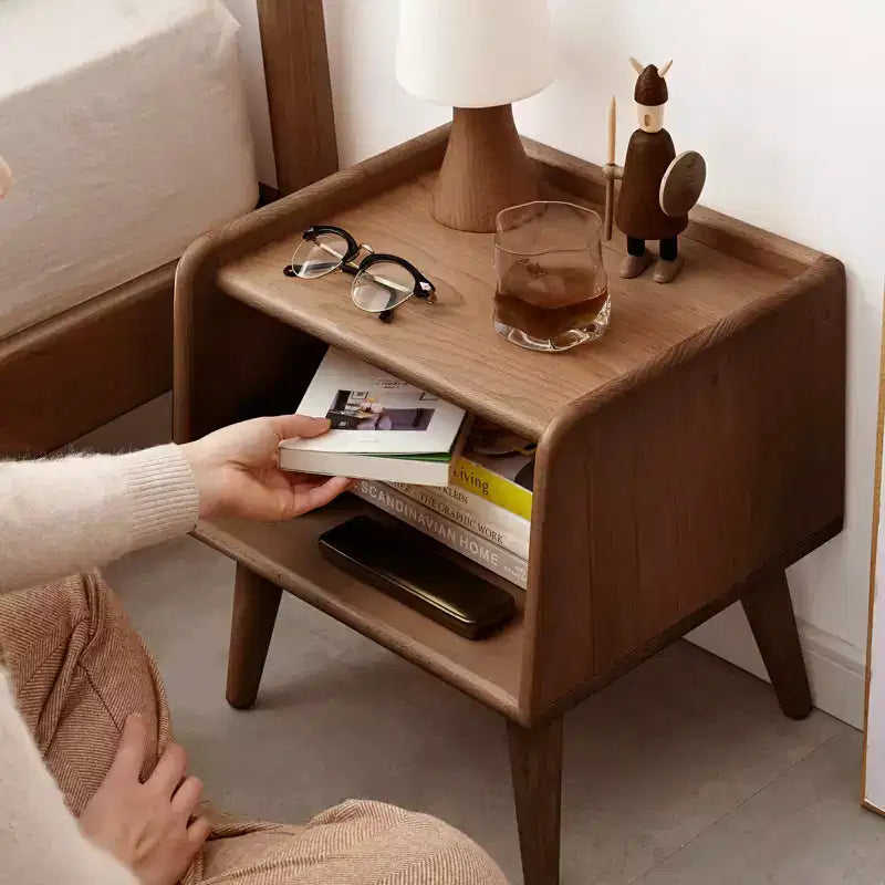 Table de chevet Dovelina à LED avec station de recharge sans fil